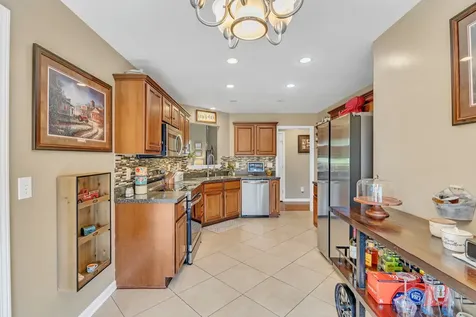 1978 Farmington Court Columbia TN 38401