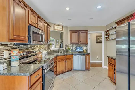 1978 Farmington Court Columbia TN 38401