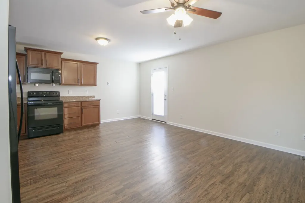 1718 Thistlewood Drive #B Clarksville TN 37042