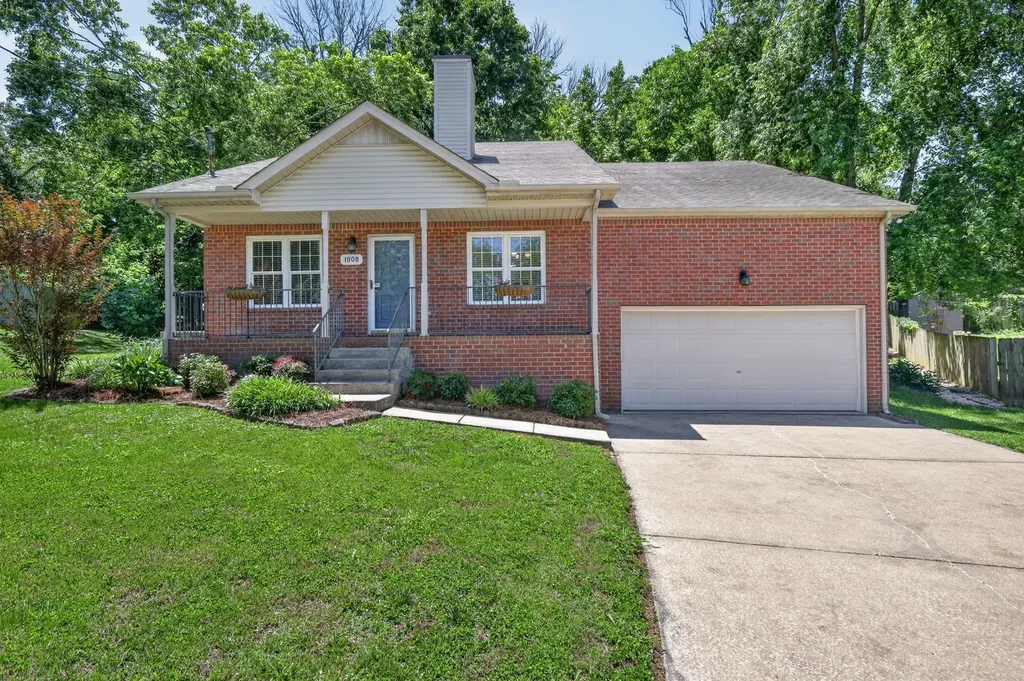 1808 N Bonham Court Old Hickory TN 37138