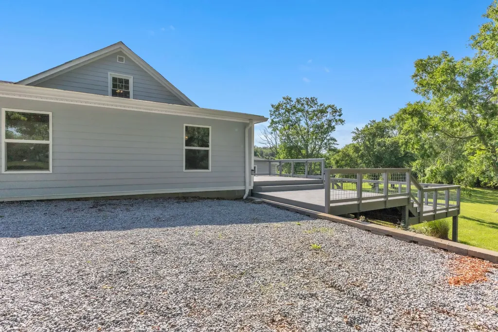 2418 Old Clarksville Pike Ashland City TN 37015