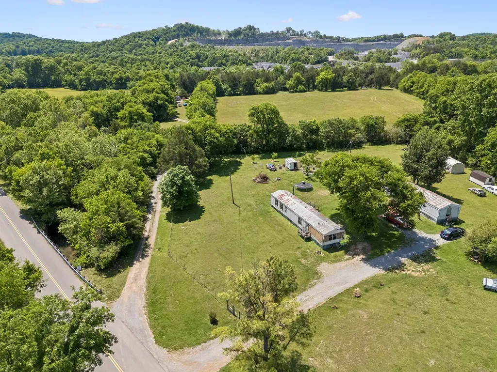 15 Clark Mill Road Fayetteville TN 37334