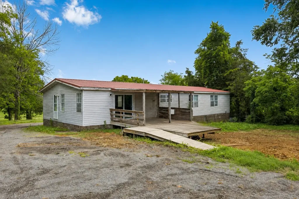 19 Clark Mill Road Fayetteville TN 37334