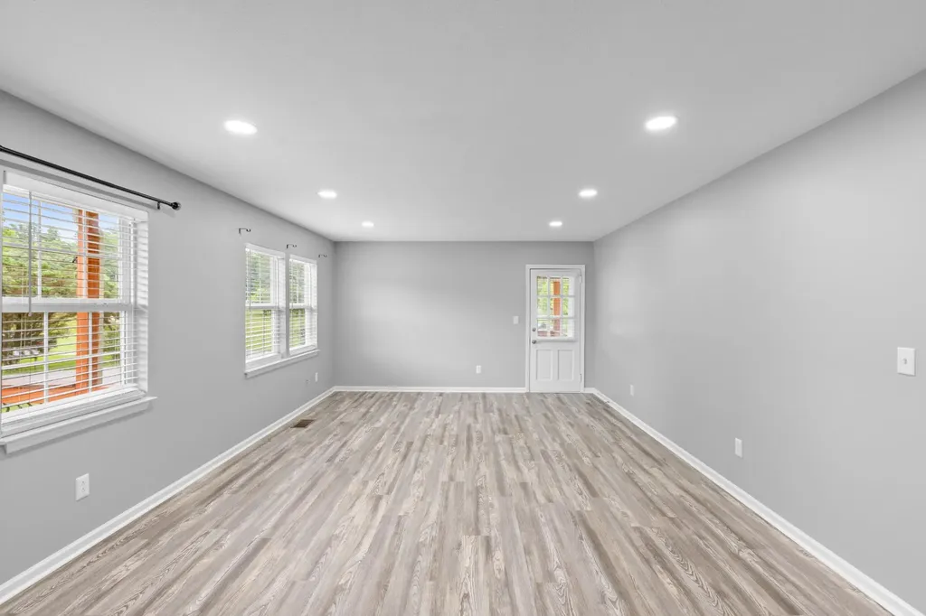 11134 London Lane Apison TN 37302
