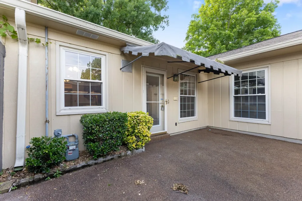 964 Todd Preis Drive Nashville TN 37221