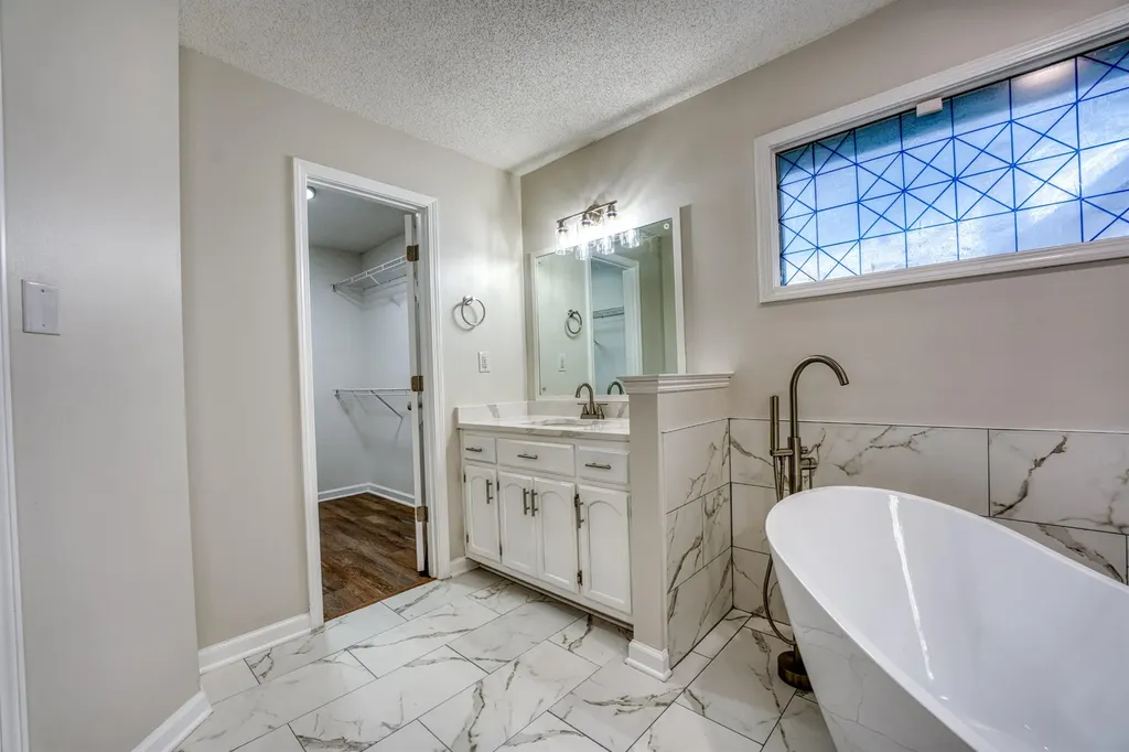 8936 Rowley Cove Cordova TN 38016