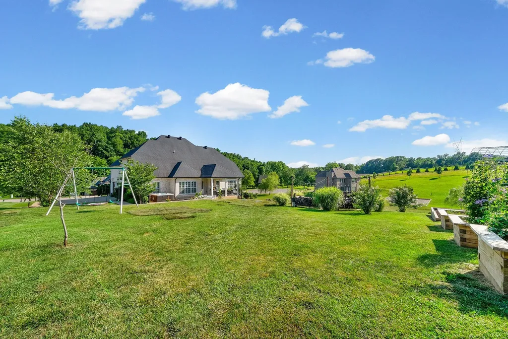 332 Brigg Drive Clarksville TN 37043