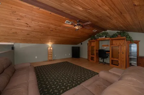 1791 Deer Creek Road Linden TN 37096