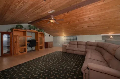 1791 Deer Creek Road Linden TN 37096