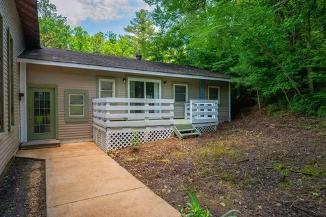 1791 Deer Creek Road Linden TN 37096