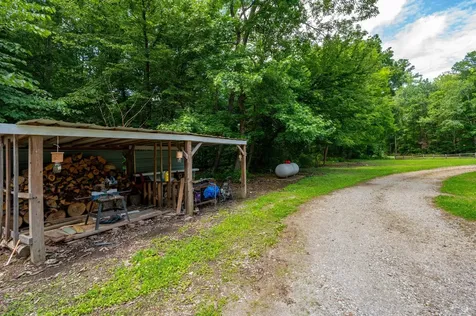 1791 Deer Creek Road Linden TN 37096
