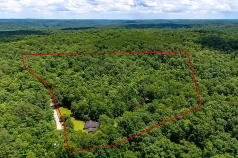 1791 Deer Creek Road Linden TN 37096