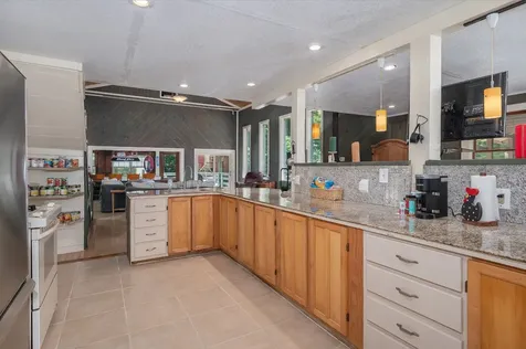 1791 Deer Creek Road Linden TN 37096
