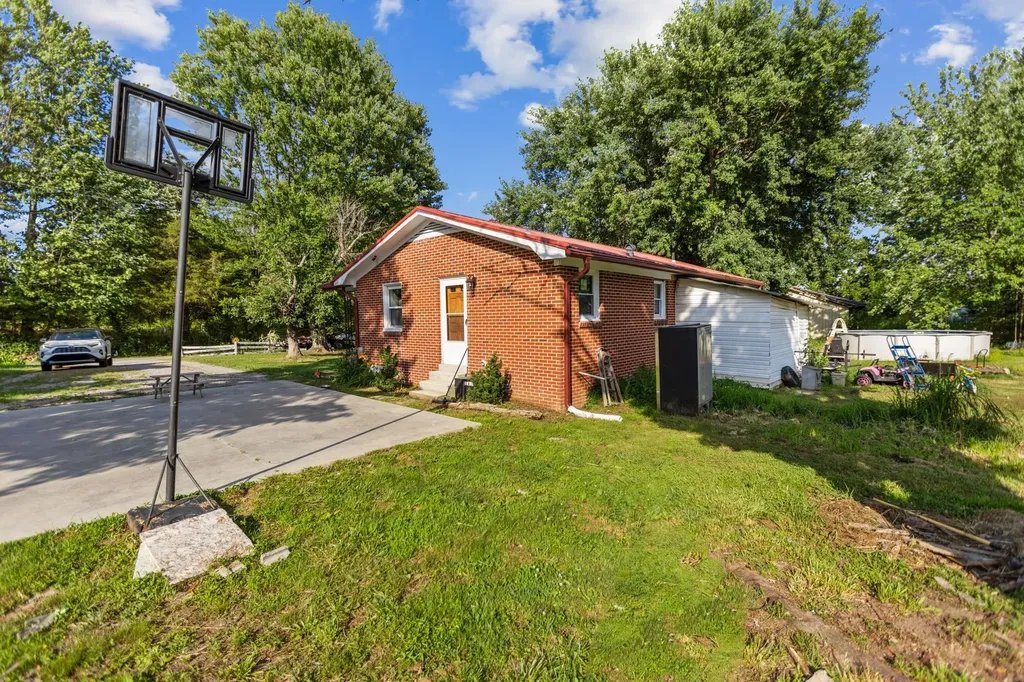 185 Petty Gap Road Woodbury TN 37190