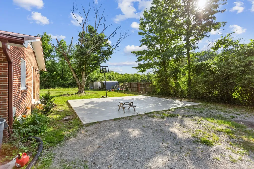 185 Petty Gap Road Woodbury TN 37190