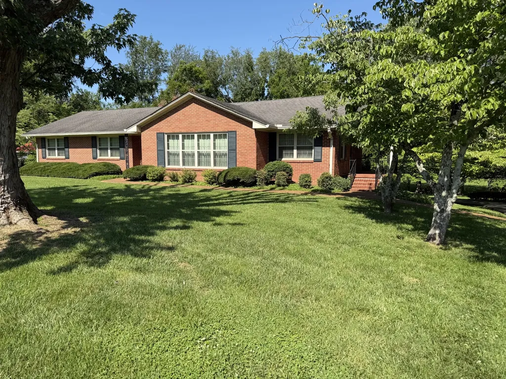 500 N Russell St, N Portland TN 37148