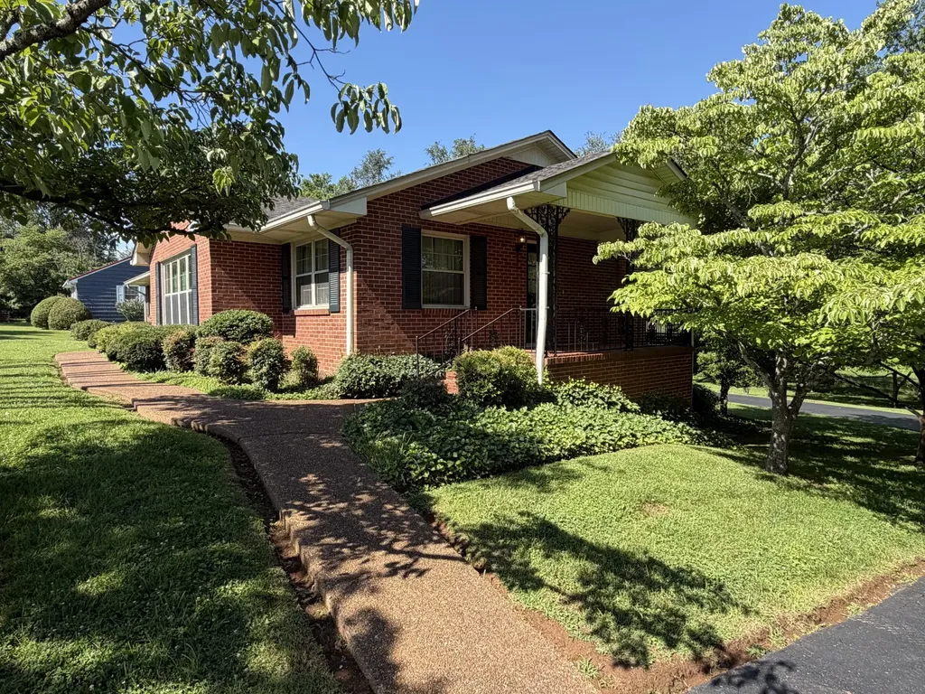 500 N Russell St, N Portland TN 37148