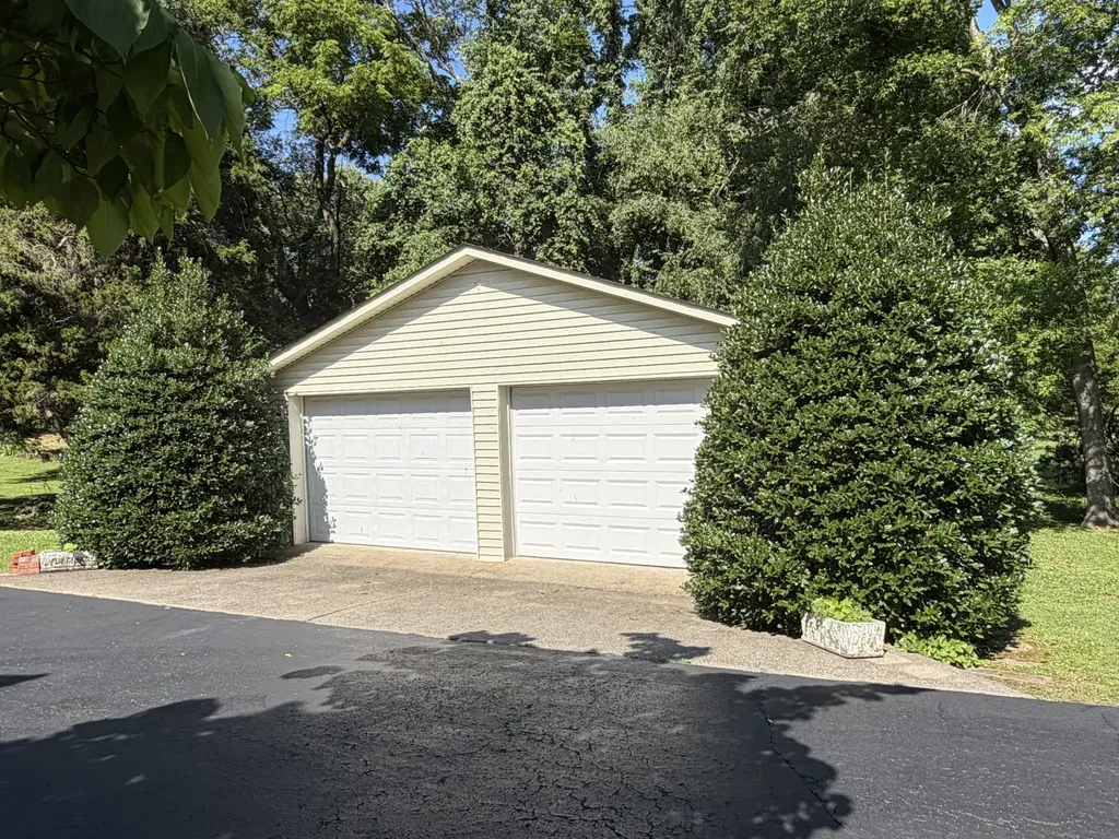 500 N Russell St, N Portland TN 37148