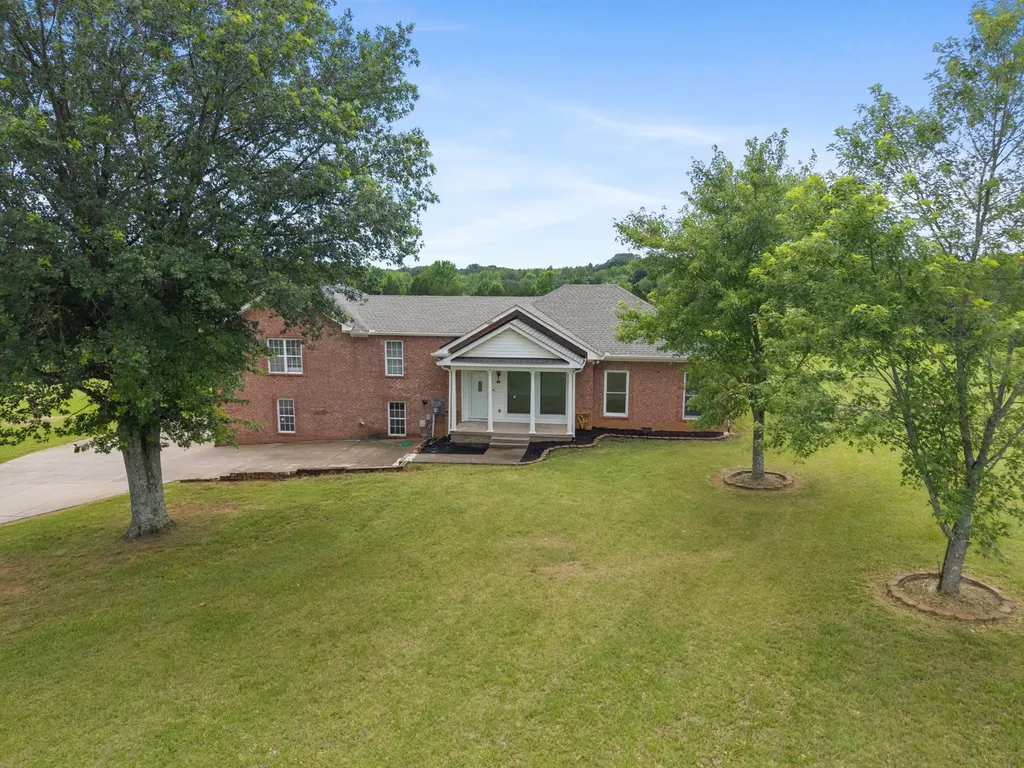 4602 Washington Road Greenbrier TN 37073