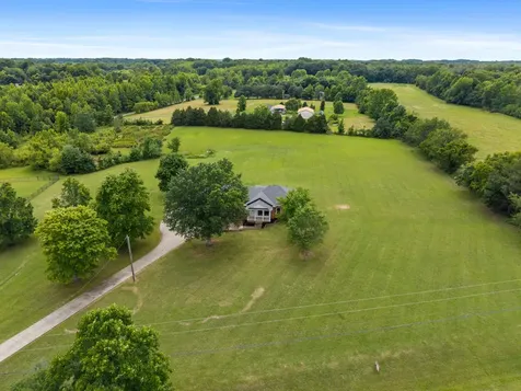 4602 Washington Road Greenbrier TN 37073