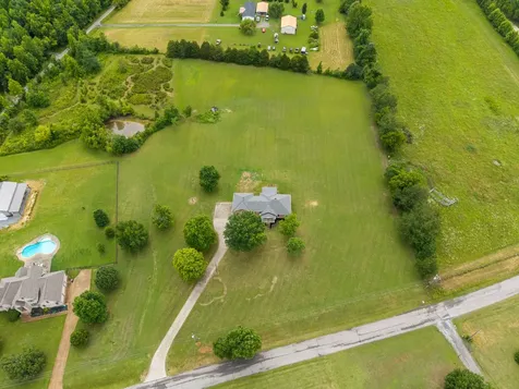 4602 Washington Road Greenbrier TN 37073