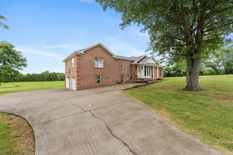 4602 Washington Road Greenbrier TN 37073