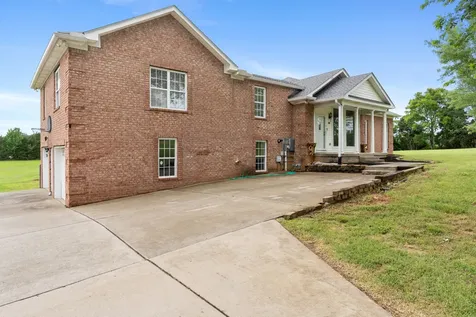 4602 Washington Road Greenbrier TN 37073
