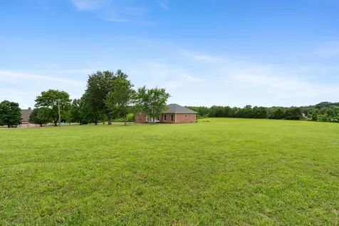 4602 Washington Road Greenbrier TN 37073
