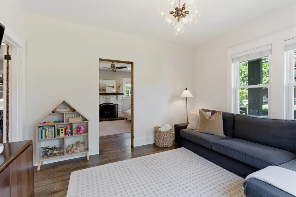 929 Lawrence Nashville TN 37204
