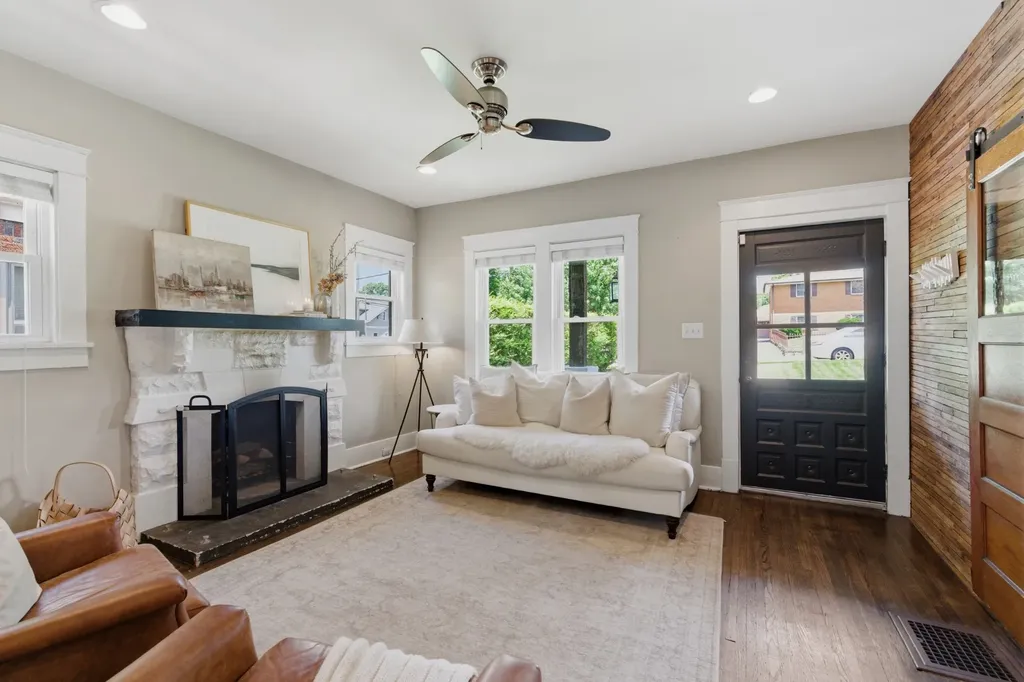 929 Lawrence Nashville TN 37204
