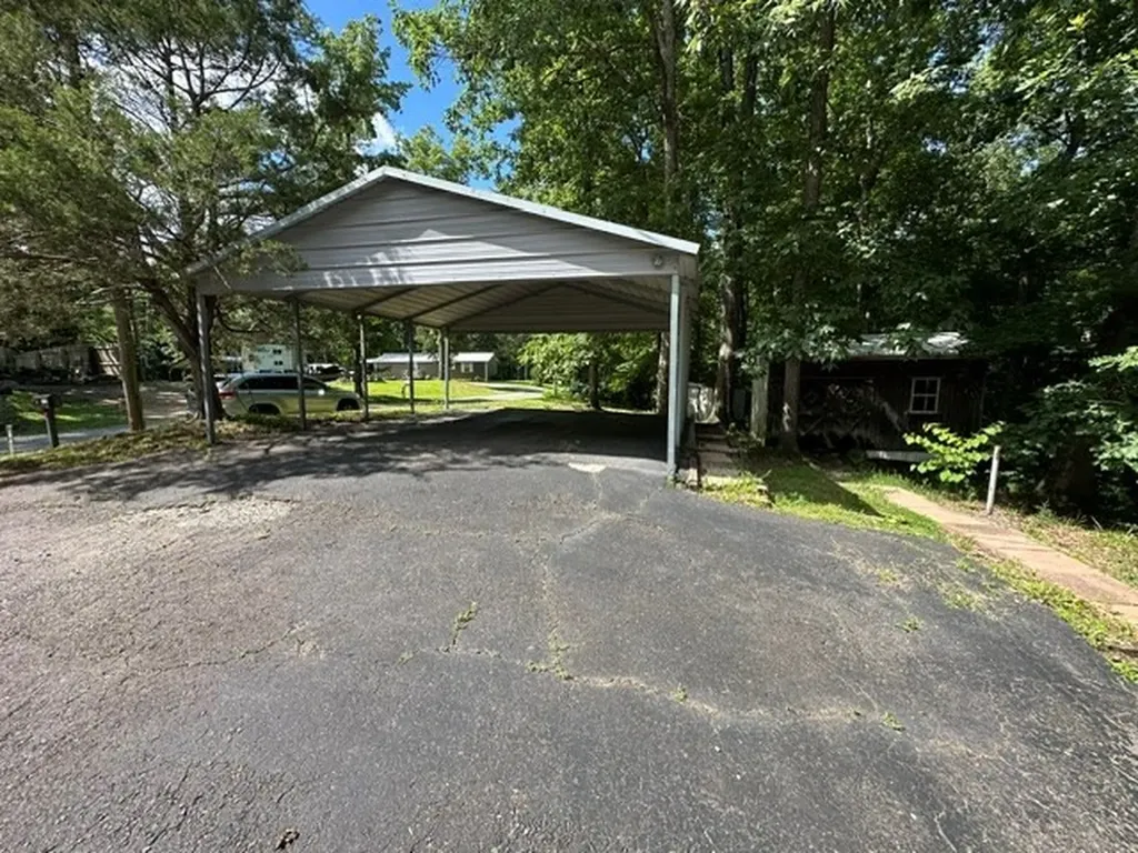 184 Mcduff Lane Camden TN 38320