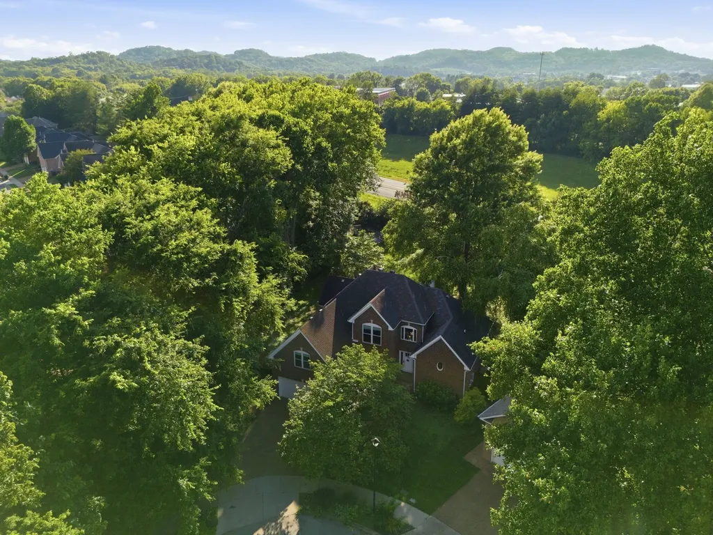 2308 Winder Circle Franklin TN 37064