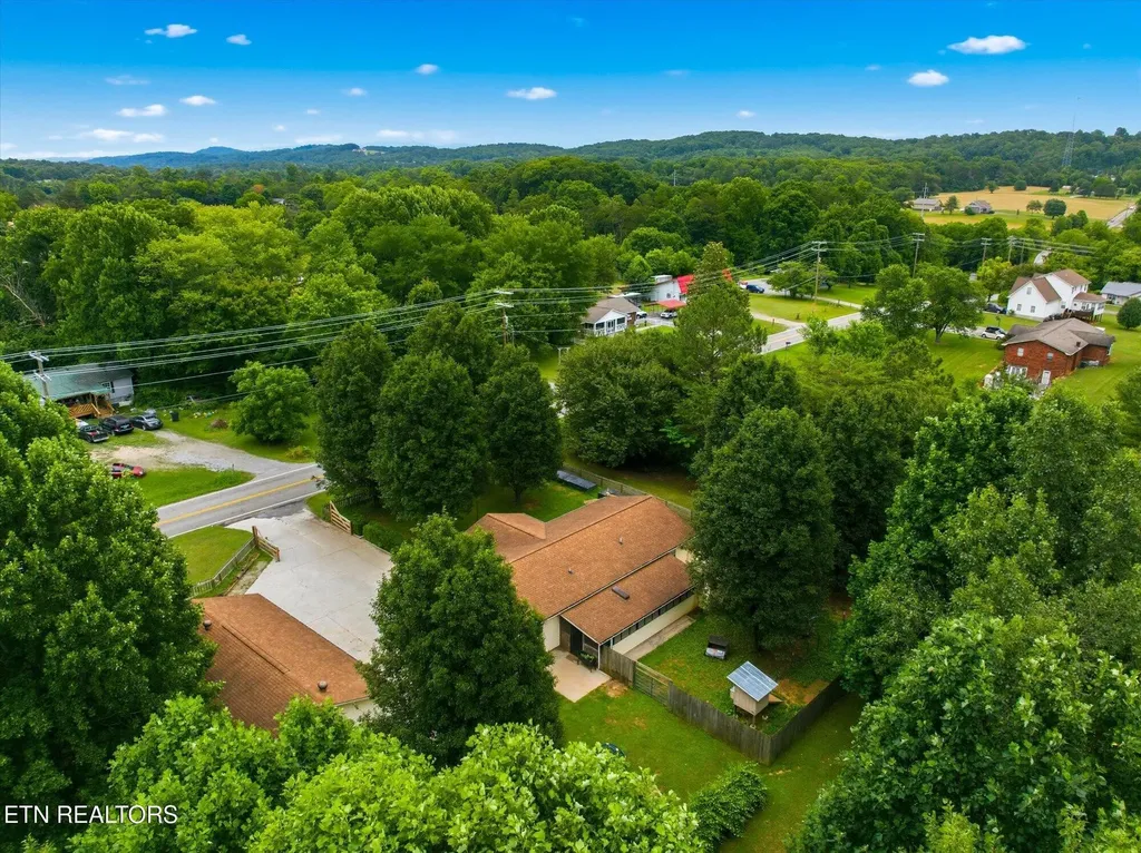 301 Wayman Road Madisonville TN 37354