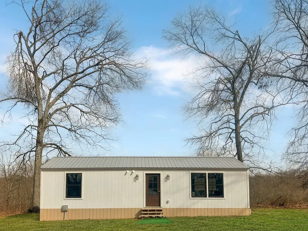 1041 Old Mount Vernon Road Bethpage TN 37022