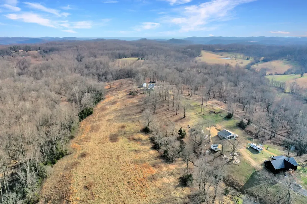1041 Old Mount Vernon Road Bethpage TN 37022