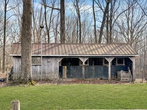 1041 Old Mount Vernon Road Bethpage TN 37022