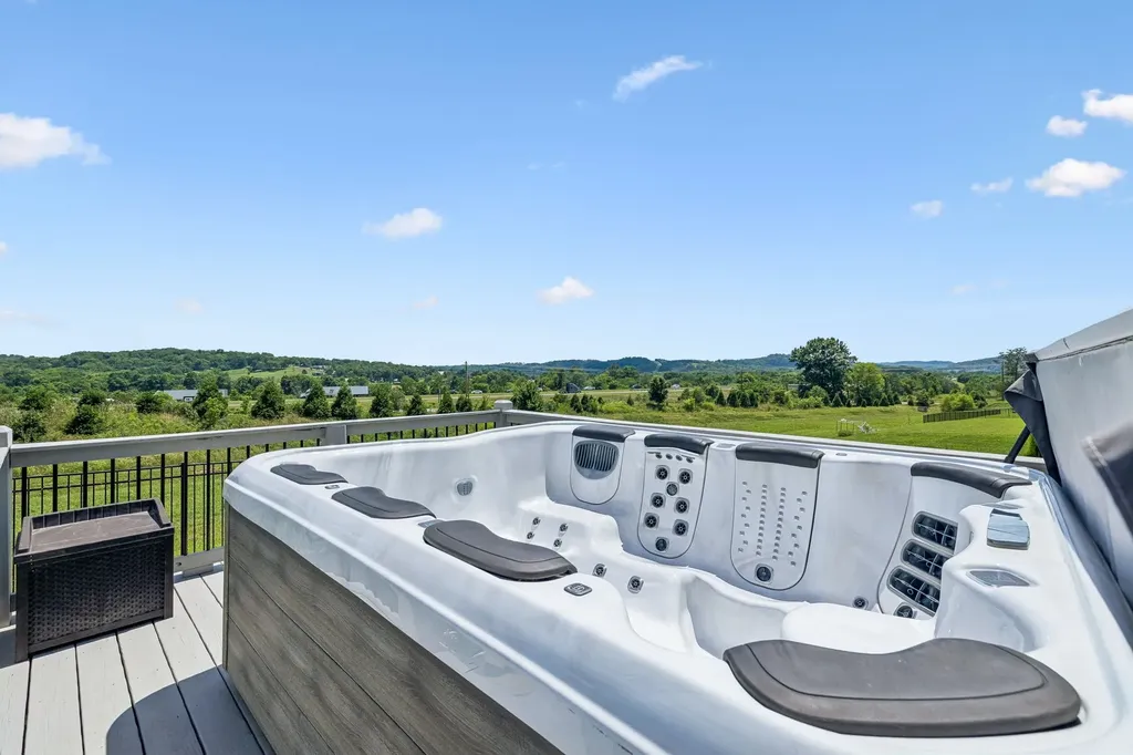 7021 Fiddlers Glen Drive Arrington TN 37014