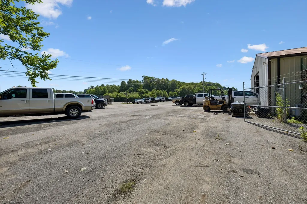 3205 Nashville Highway Smithville TN 37166
