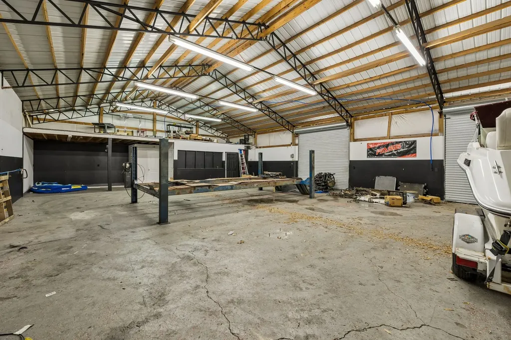 3205 Nashville Highway Smithville TN 37166