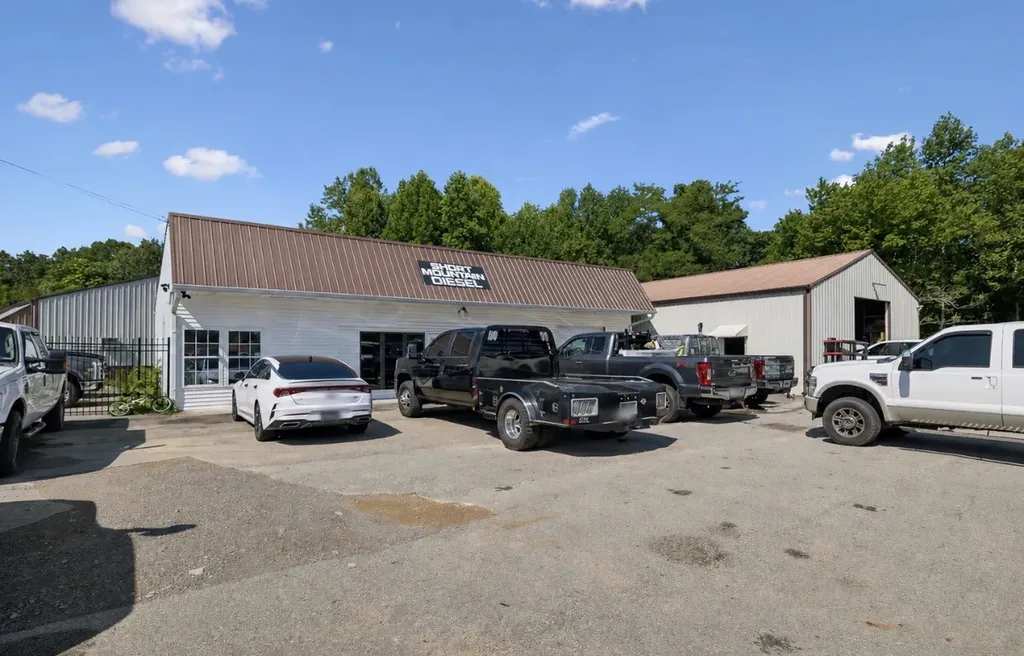 3205 Nashville Highway Smithville TN 37166