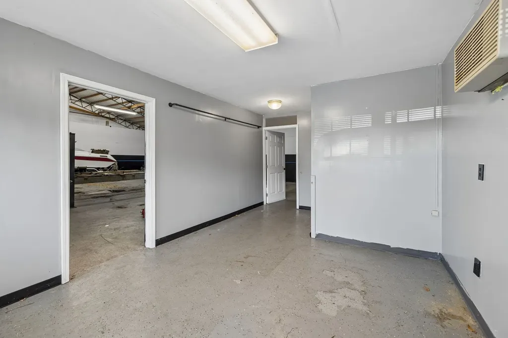 3205 Nashville Highway Smithville TN 37166