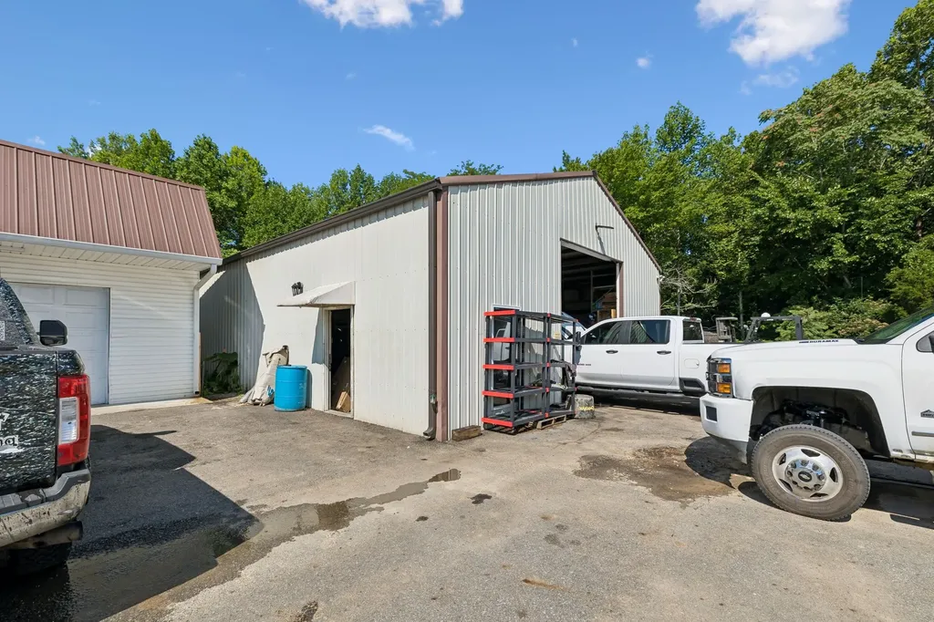 3205 Nashville Highway Smithville TN 37166