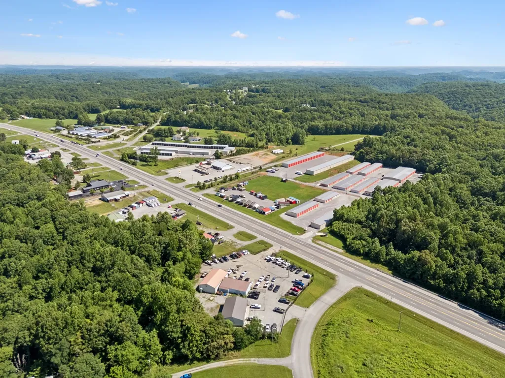 3205 Nashville Highway Smithville TN 37166