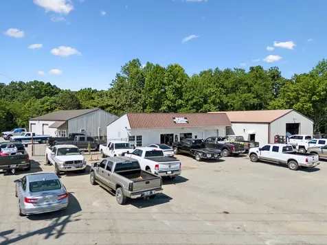 3205 Nashville Highway Smithville TN 37166