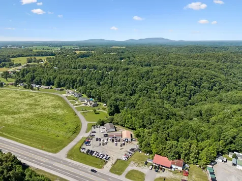 3205 Nashville Highway Smithville TN 37166