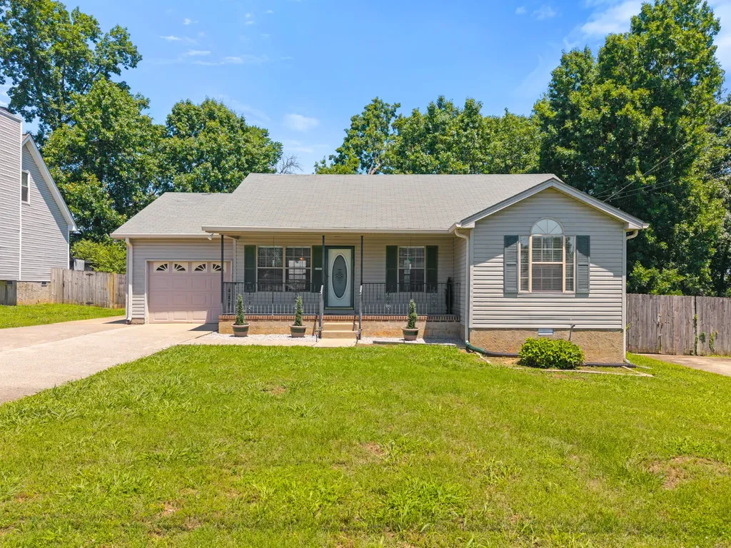304 Riverwood Court La Vergne TN 37086