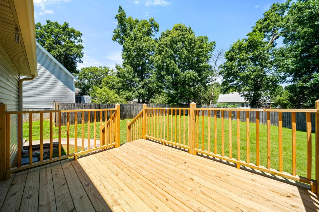304 Riverwood Court La Vergne TN 37086