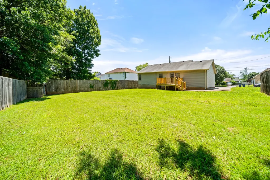 304 Riverwood Court La Vergne TN 37086