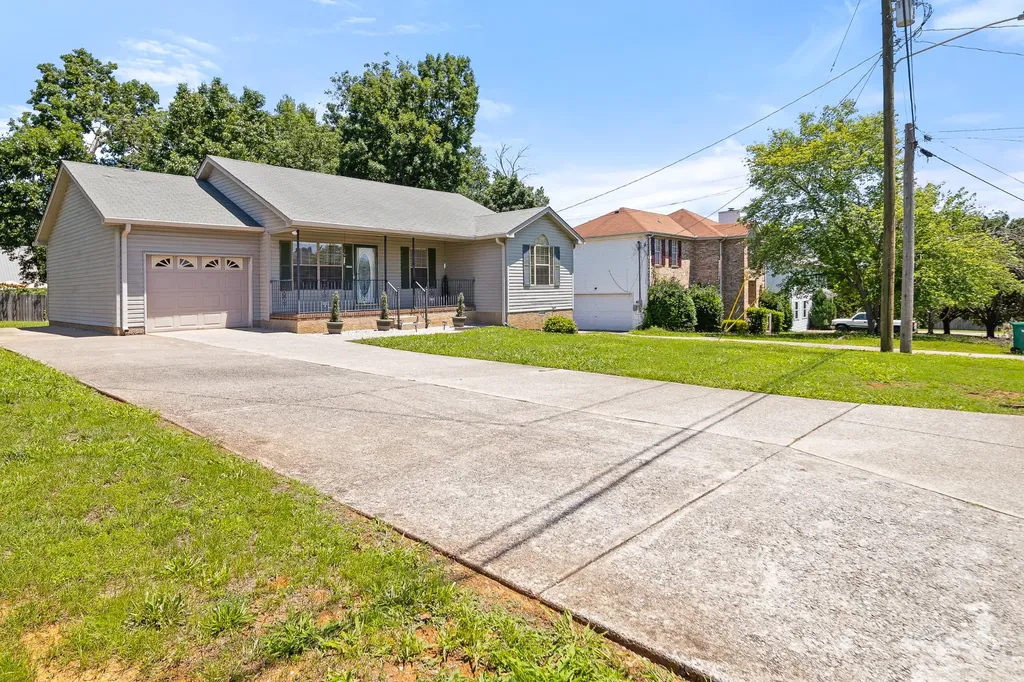 304 Riverwood Court La Vergne TN 37086