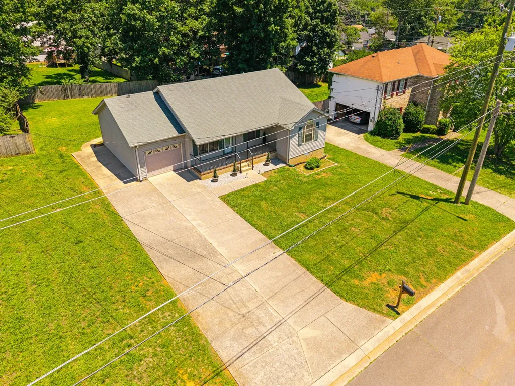 304 Riverwood Court La Vergne TN 37086